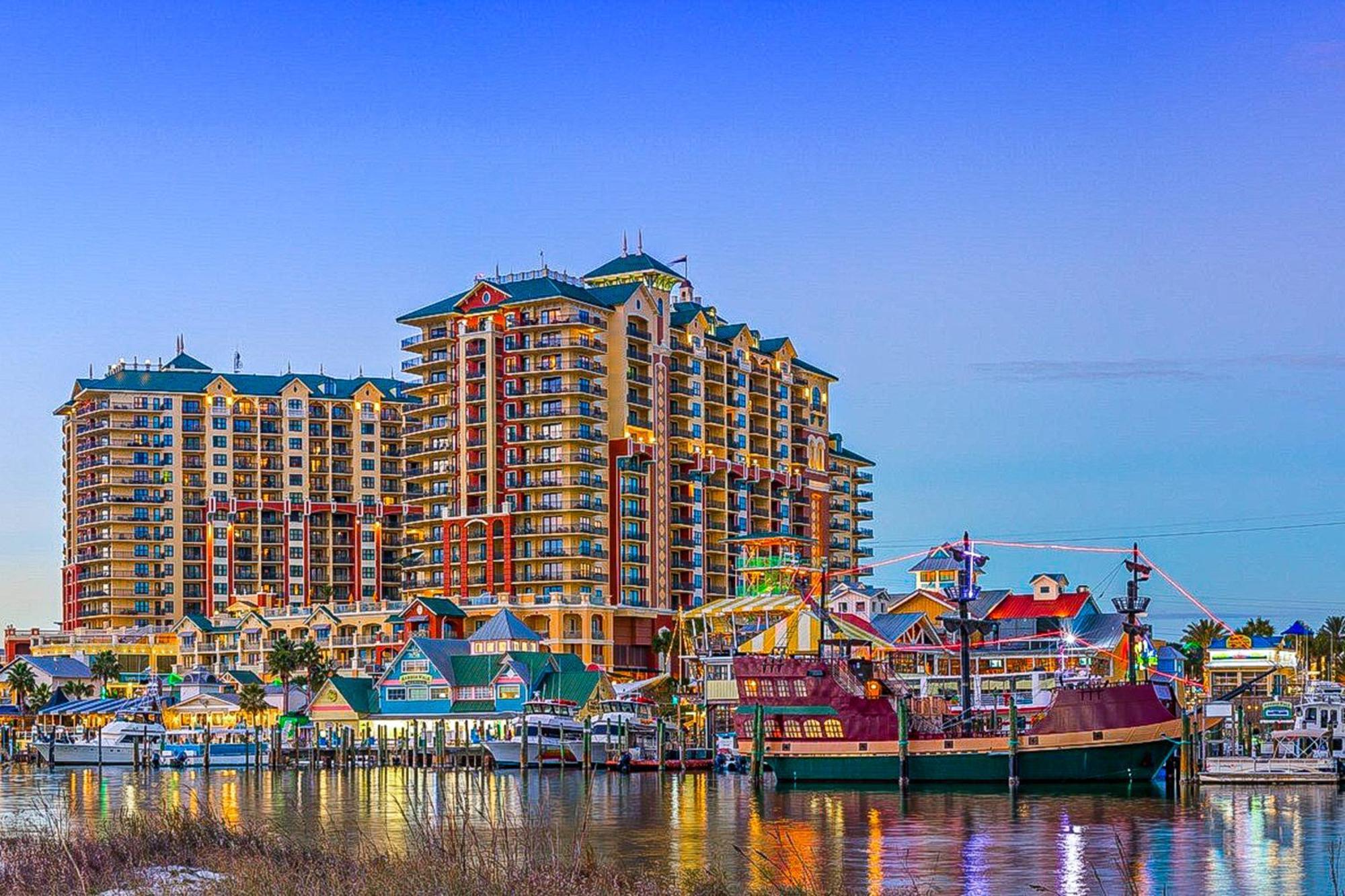 Emerald Grande Destin Zimmer foto